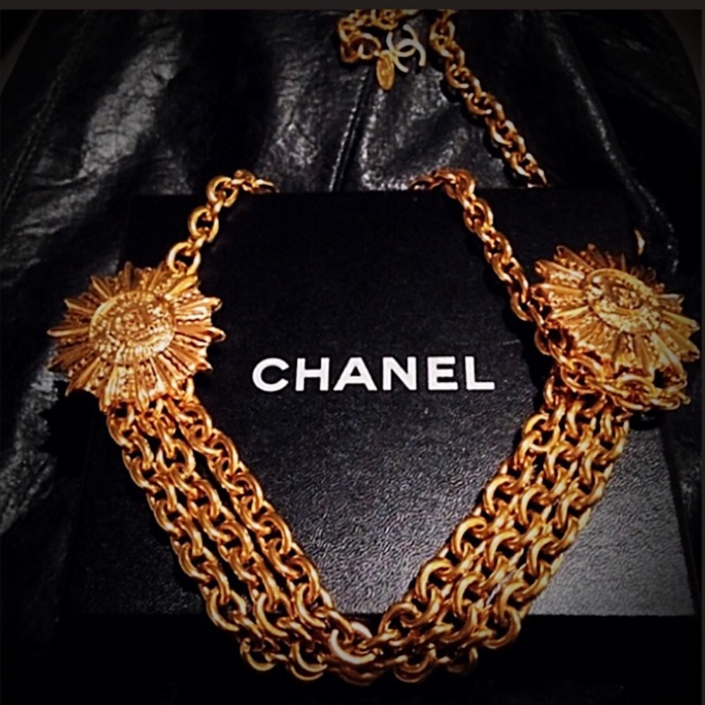 Authentic Chanel 18KT Gold Plated Vintage Belt/ Necklace - Picture 3 of 16